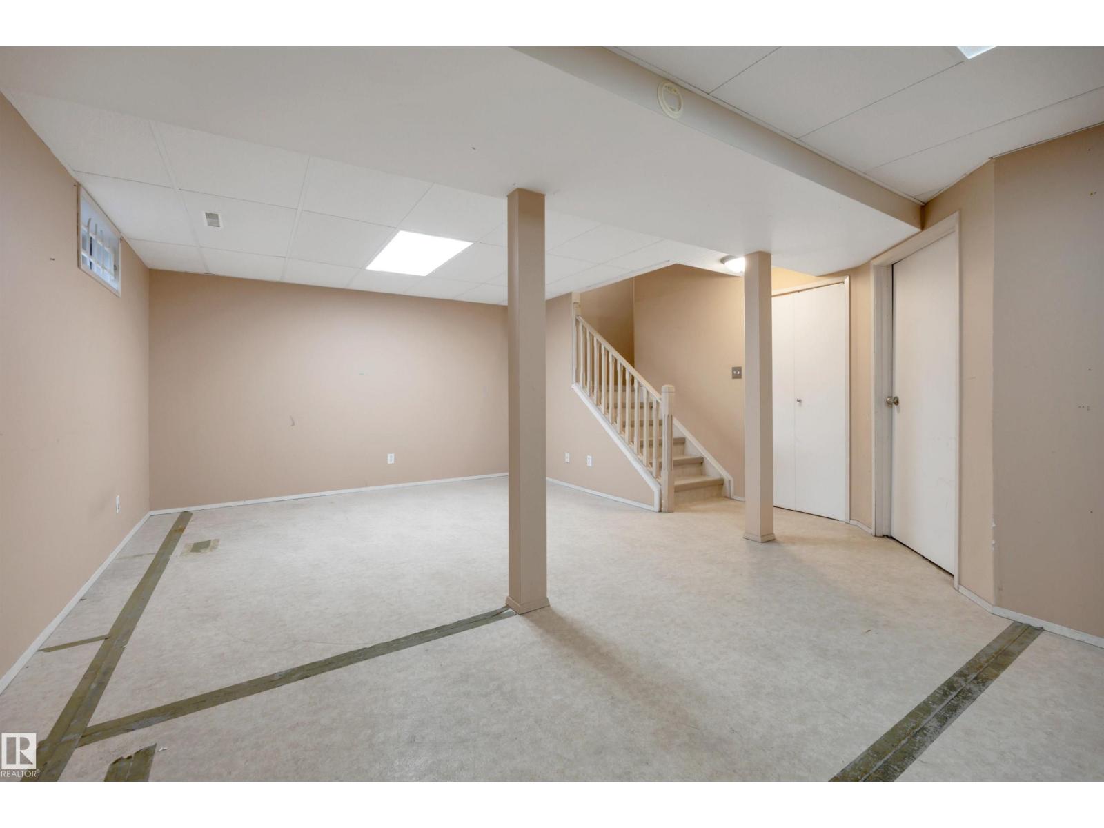 7557 188 ST NW - 35