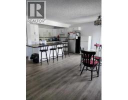 4pc Bathroom - 2457 22a Street Nw, Calgary, AB T2M3X8 Photo 15