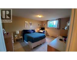 Eat in kitchen - 2457 22a Street Nw, Calgary, AB T2M3X8 Photo 26