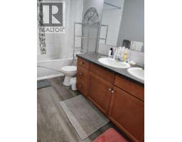 3pc Bathroom - 2457 22a Street Nw, Calgary, AB T2M3X8 Photo 11