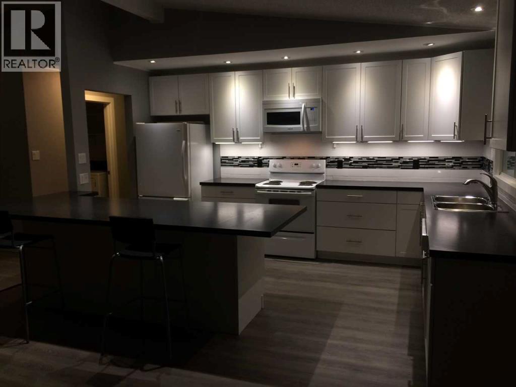 2457 22A Street NW, Calgary — photo 3