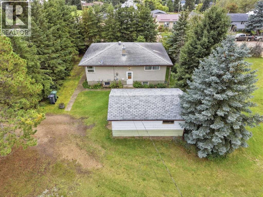 Listing photo – 4803 42 Street, Ponoka