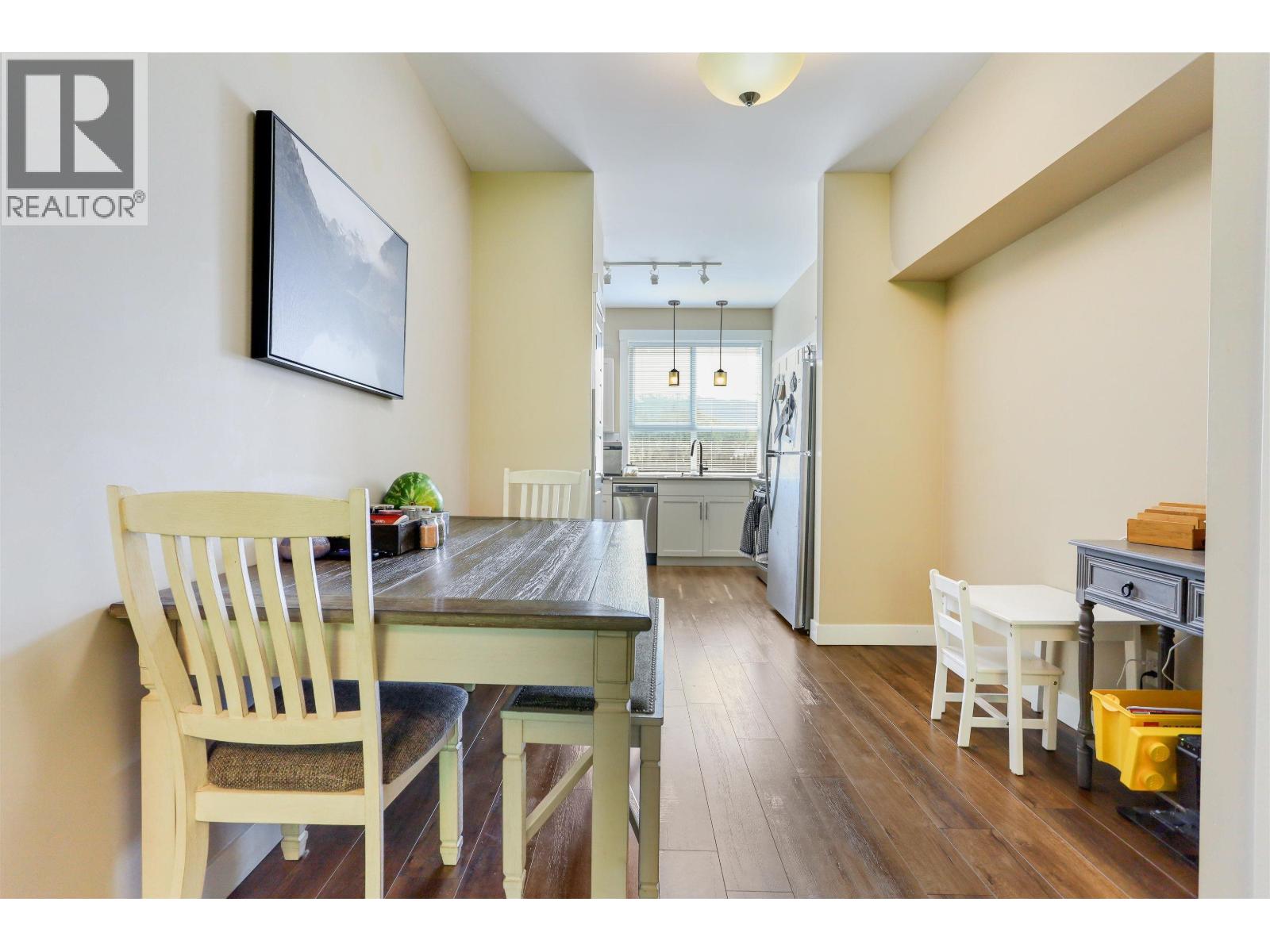 #404 110 BAXTER AVENUE - 6