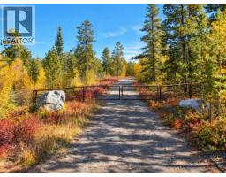 68 Elk Road, Whitehorse North, YT Y1A6M8 Photo 13