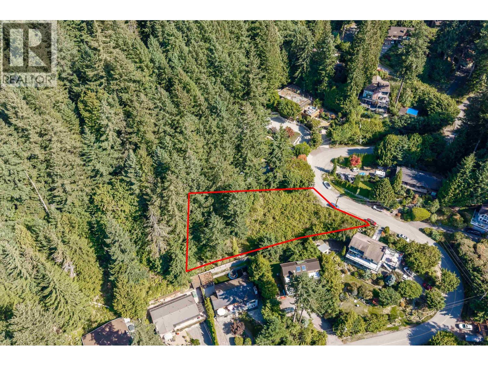 475 BAYVIEW ROAD, Lions Bay