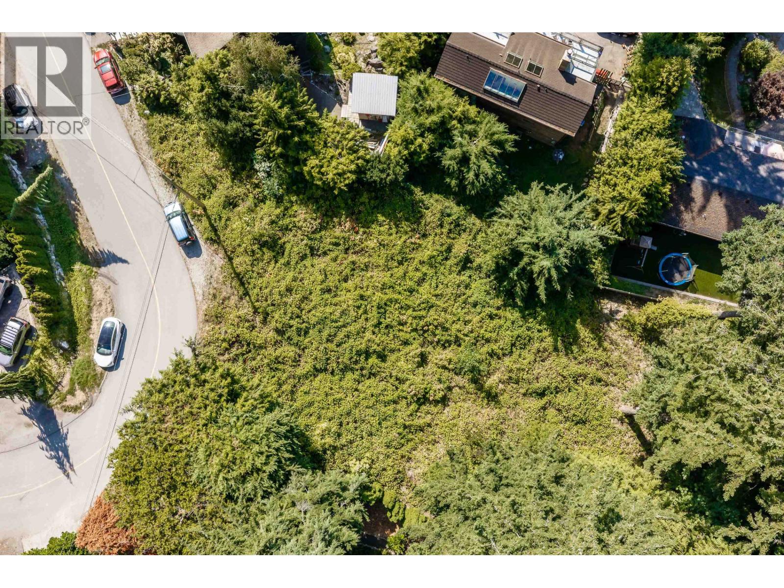 475 BAYVIEW ROAD, Lions Bay