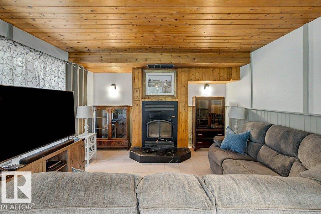 #12 53223 RGE ROAD 34 - 22