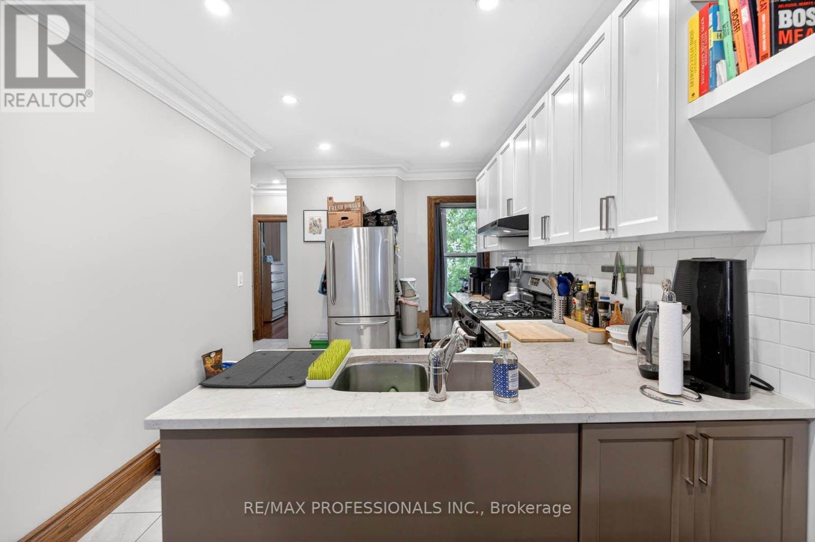 2 AFTON AVENUE - 24