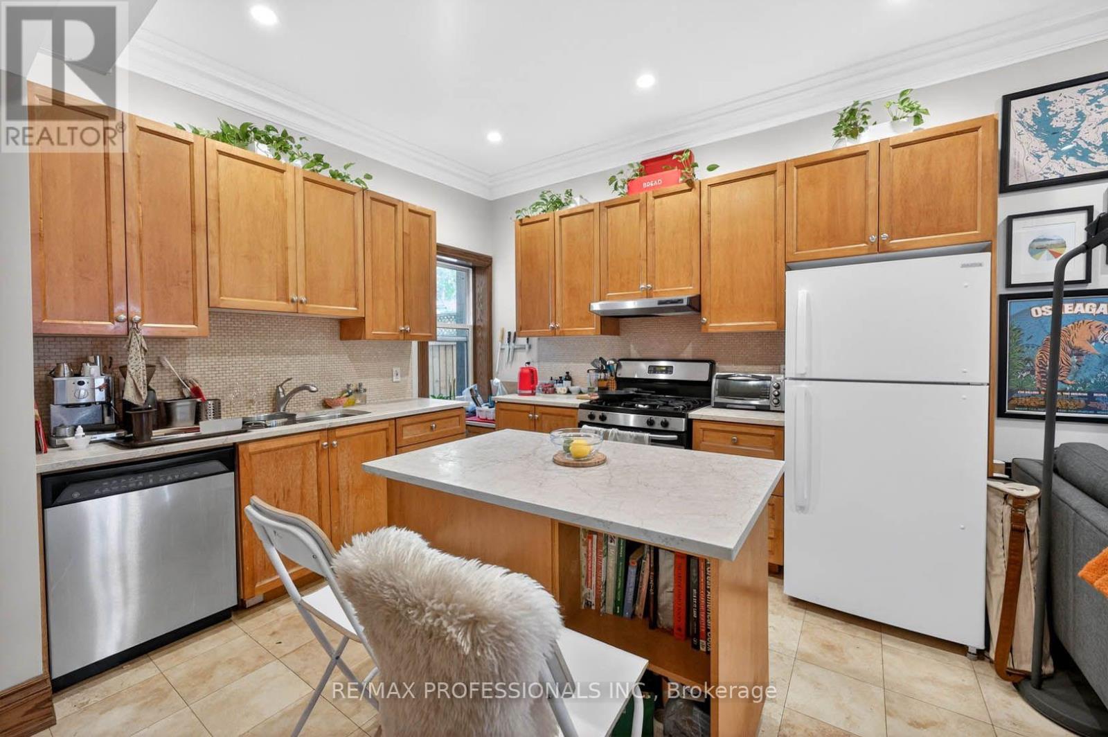 2 AFTON AVENUE - 33