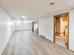 2 Ashern Road, Winnipeg, MB R2Y1G9 Photo 27