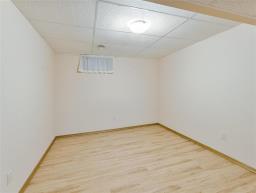 2 Ashern Road, Winnipeg, MB R2Y1G9 Photo 36