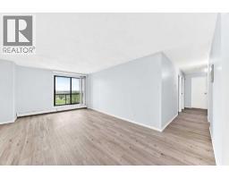 517, 5 Berkeley Place W - photo 3