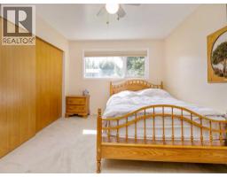 3pc Bathroom - 809 Hyde Street, Pincher Creek, AB T0K1W0 Photo 8