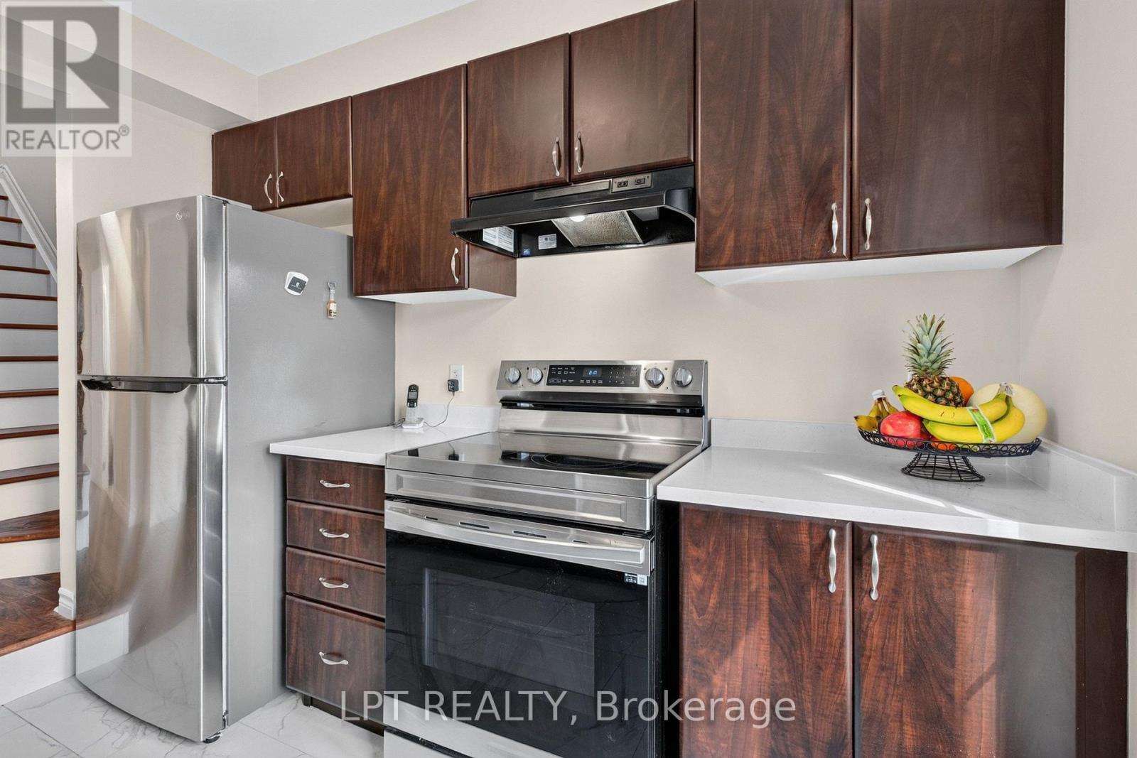 166 SUNSHINE CRESCENT - 11