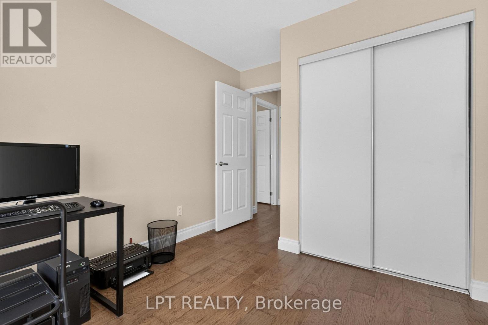 166 SUNSHINE CRESCENT - Image 25