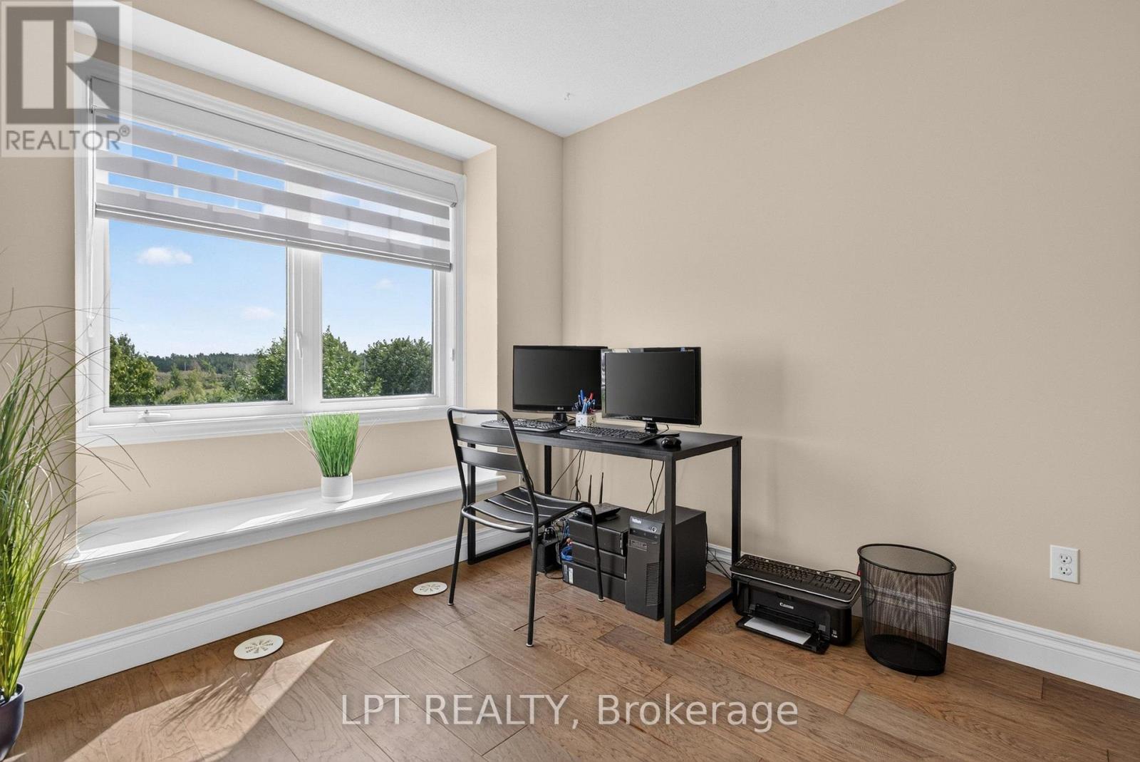 166 SUNSHINE CRESCENT - 26