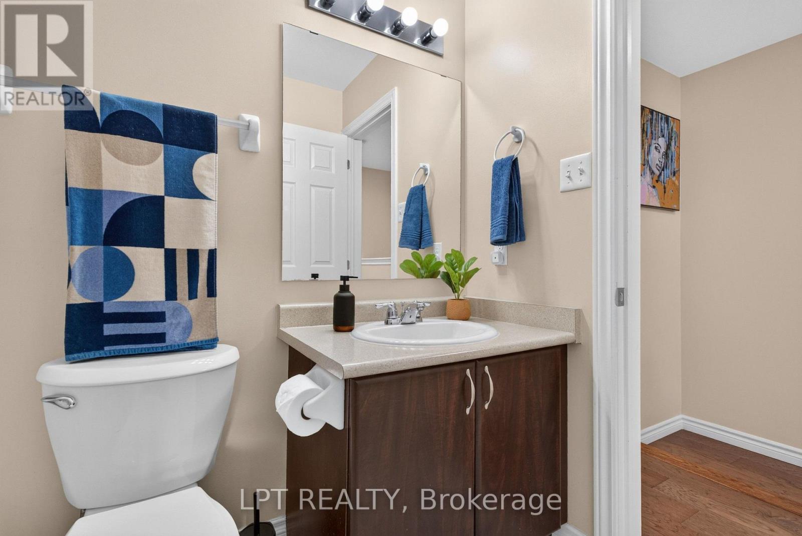166 SUNSHINE CRESCENT - 28