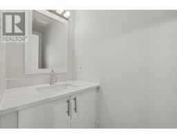 85 Birmingham Private N, Ottawa, ON K2H9P2 Photo 17