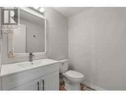 85 Birmingham Private N, Ottawa, ON K2H9P2 Photo 22
