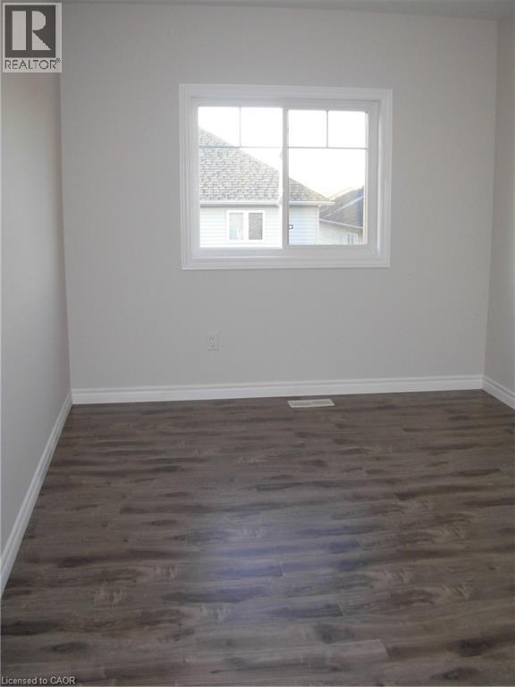 54 ELIZA Avenue, Kitchener — photo 9