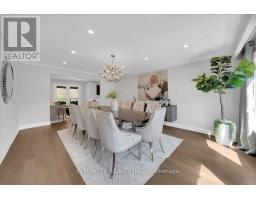 Living room - 61 Golfwood Heights, Toronto, ON M9P3L8 Photo 9