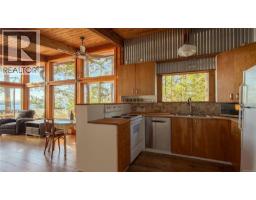 Laundry room - 811 Canso Rd, Gabriola Island, BC V0R1X2 Photo 10