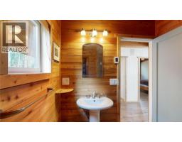 811 Canso Rd, Gabriola Island, BC V0R1X2 Photo 18