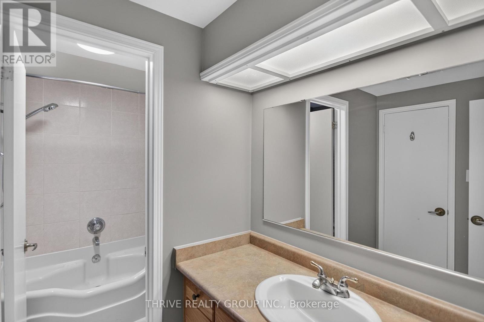 18 REXWAY ROAD - Image 31