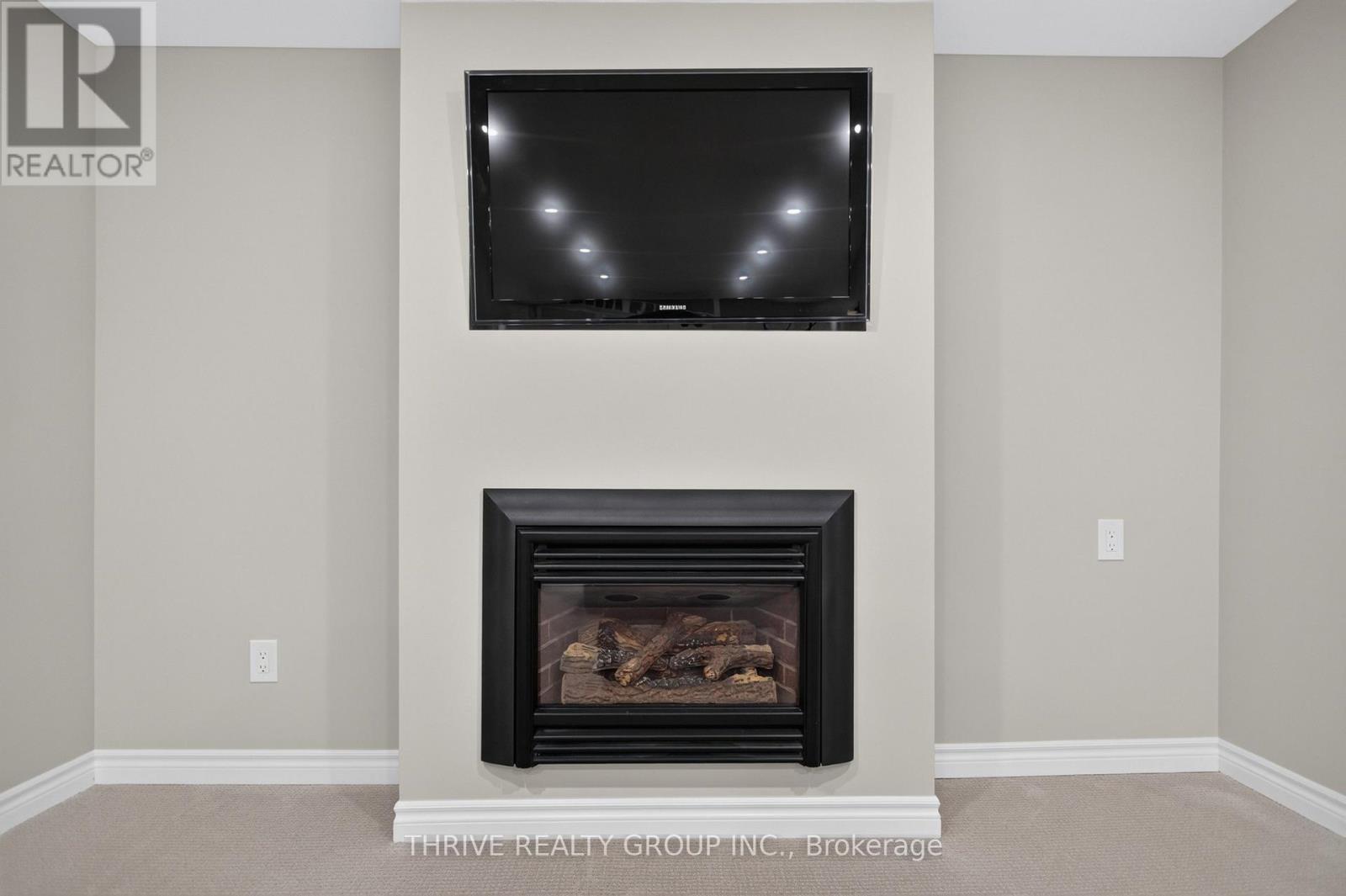 18 REXWAY ROAD - 35