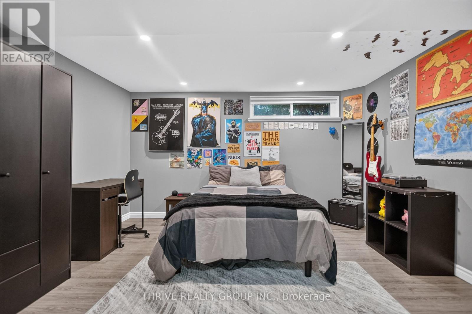 18 REXWAY ROAD - 37