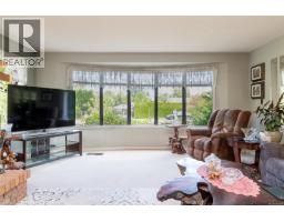 Ensuite - 851 Breakwater Rd, French Creek, BC V9P1Z8 Photo 9