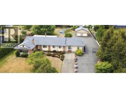 851 Breakwater Rd, French Creek, BC V9P1Z8 Photo 44