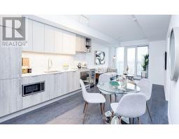 1718 - 2020 Bathurst Street, Toronto, ON M5P0A6 Photo 10