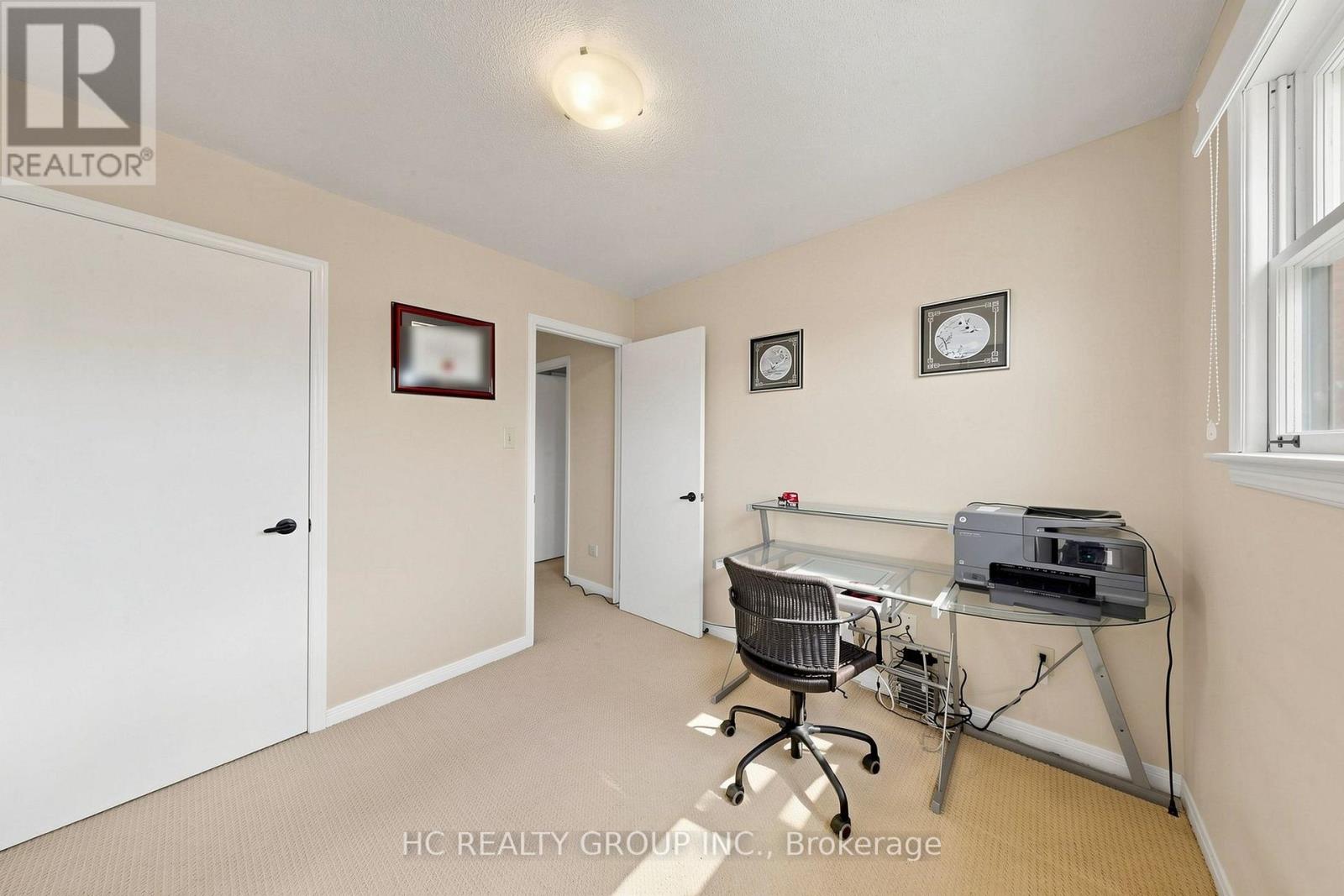 5 STANDISH CRESCENT - 32