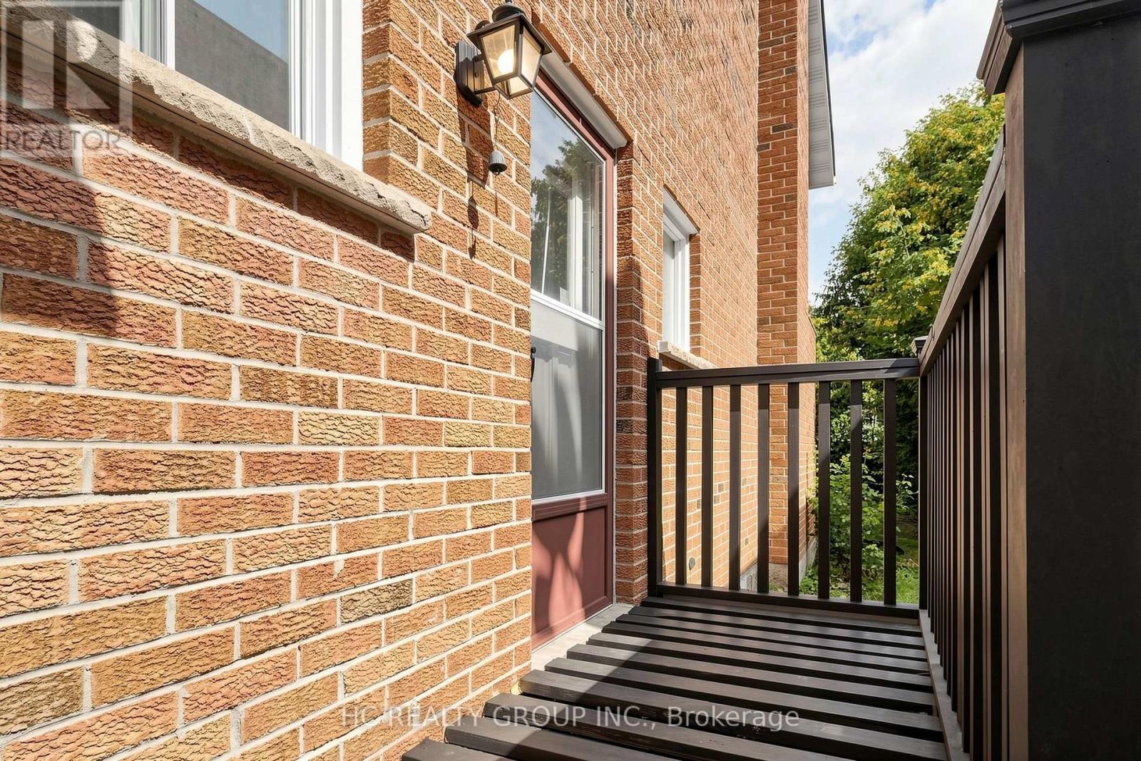 5 STANDISH CRESCENT - 50