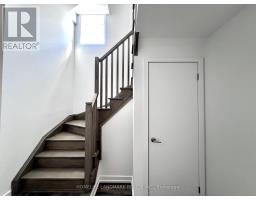 214 - 3 Bancroft Lane E, Richmond Hill, ON L4E1M1 Photo 7