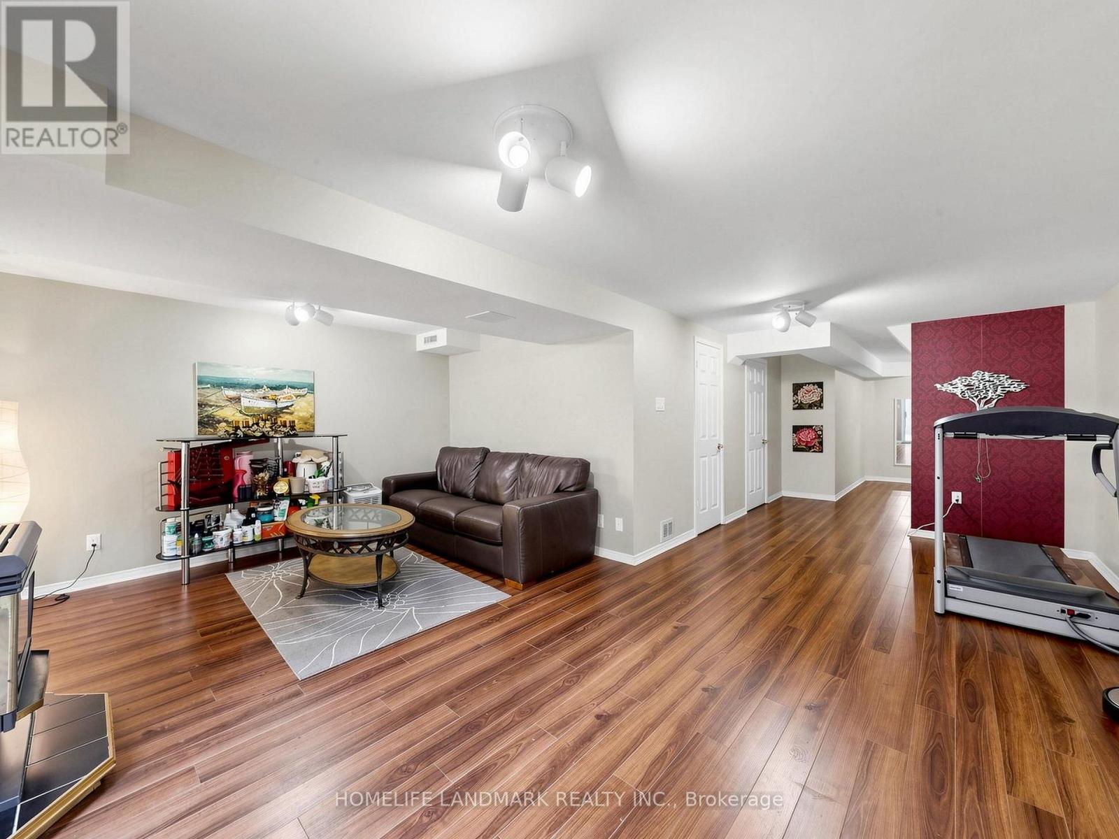 52 QUEENSMILL COURT - Image 27