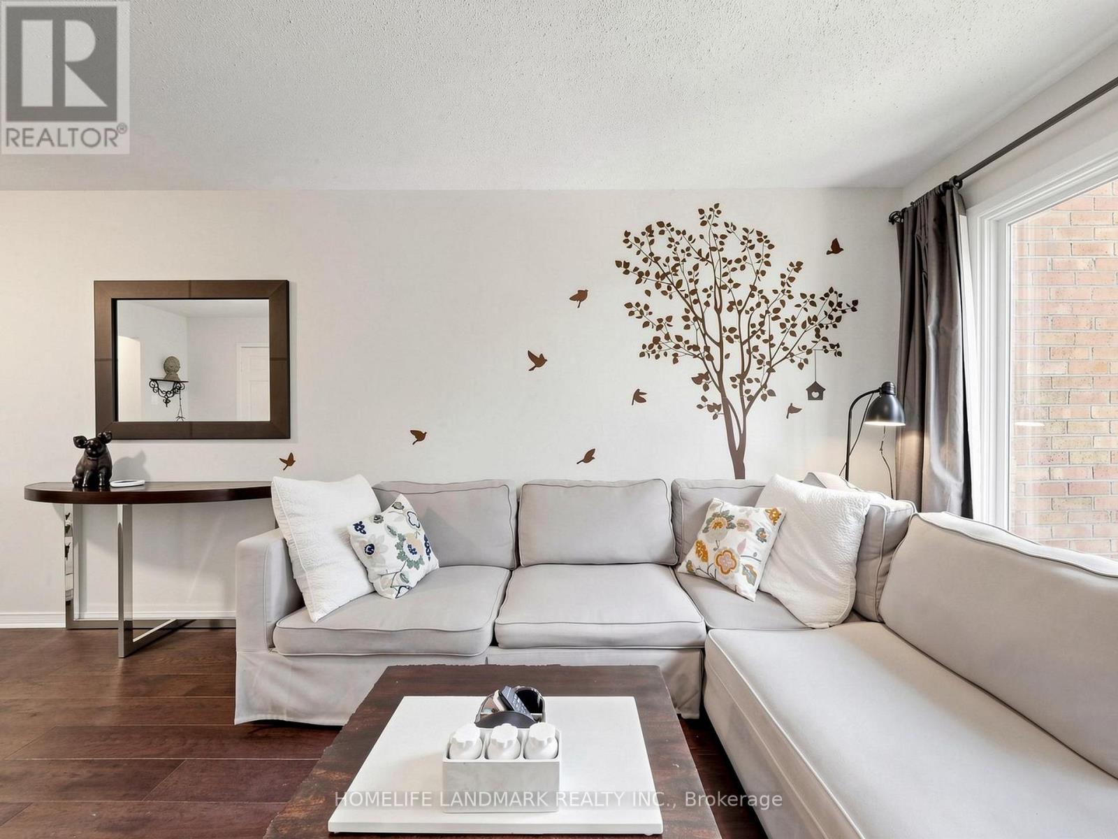 52 QUEENSMILL COURT, Richmond Hill (Doncrest) — photo 5