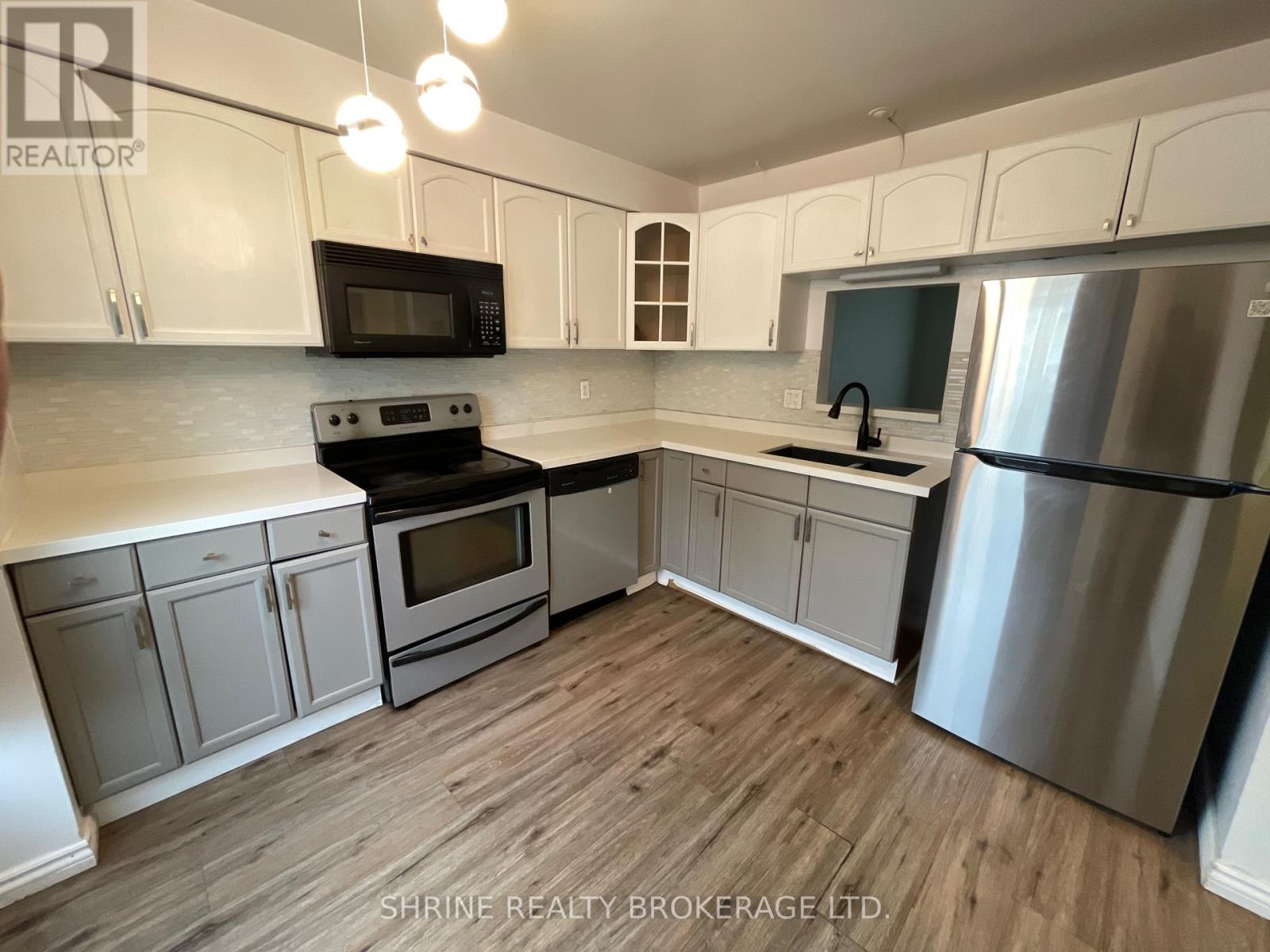 33 - 626 WHARNCLIFFE ROAD S, London South (South P) — photo 2