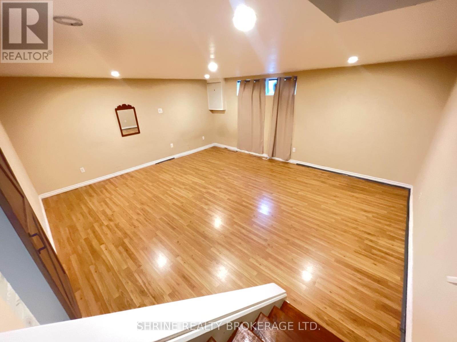33 - 626 WHARNCLIFFE ROAD S, London South (South P) — photo 9