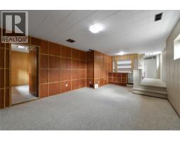 1277 Revercomb Pl, Victoria, BC V8V3G5 Photo 25