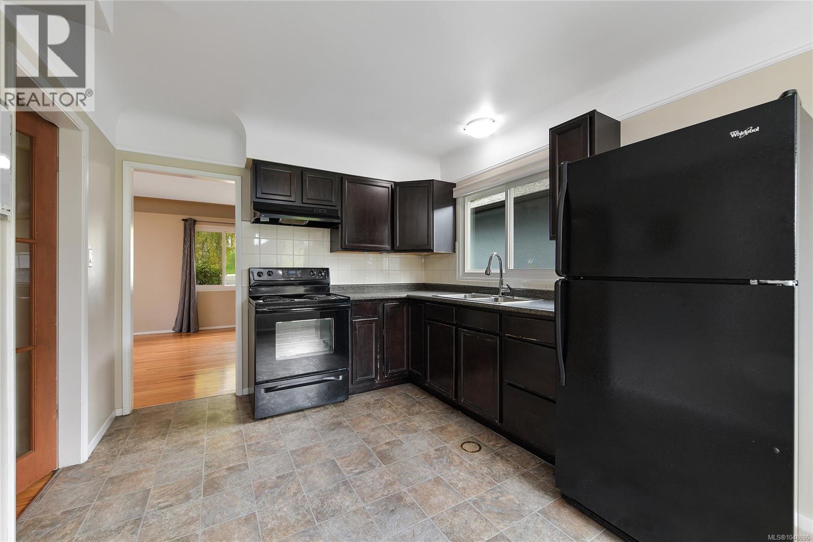 1277 Revercomb Pl - Image 12