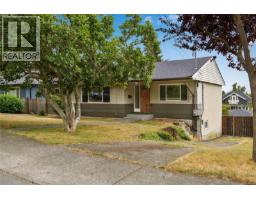 1277 Revercomb Pl, Victoria, BC V8V3G5 Photo 37