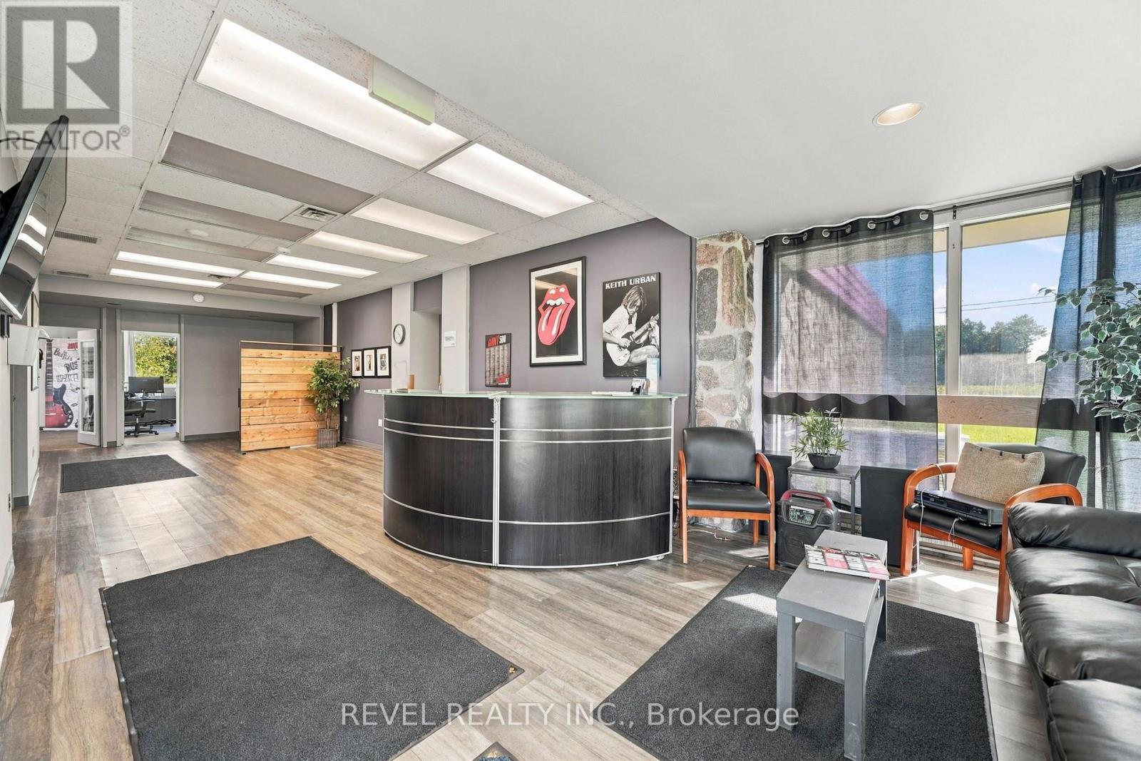 860 FORKS ROAD W, Welland (Broadway) — photo 8