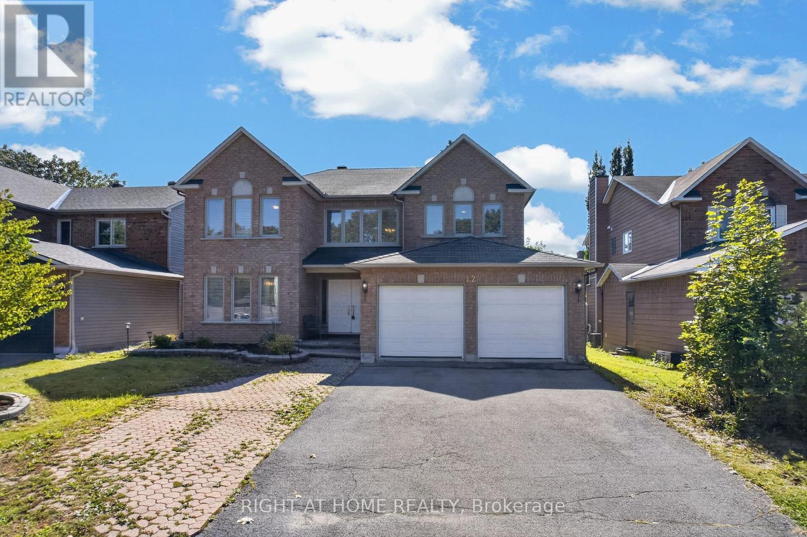 12 BASLAW DRIVE, Ottawa