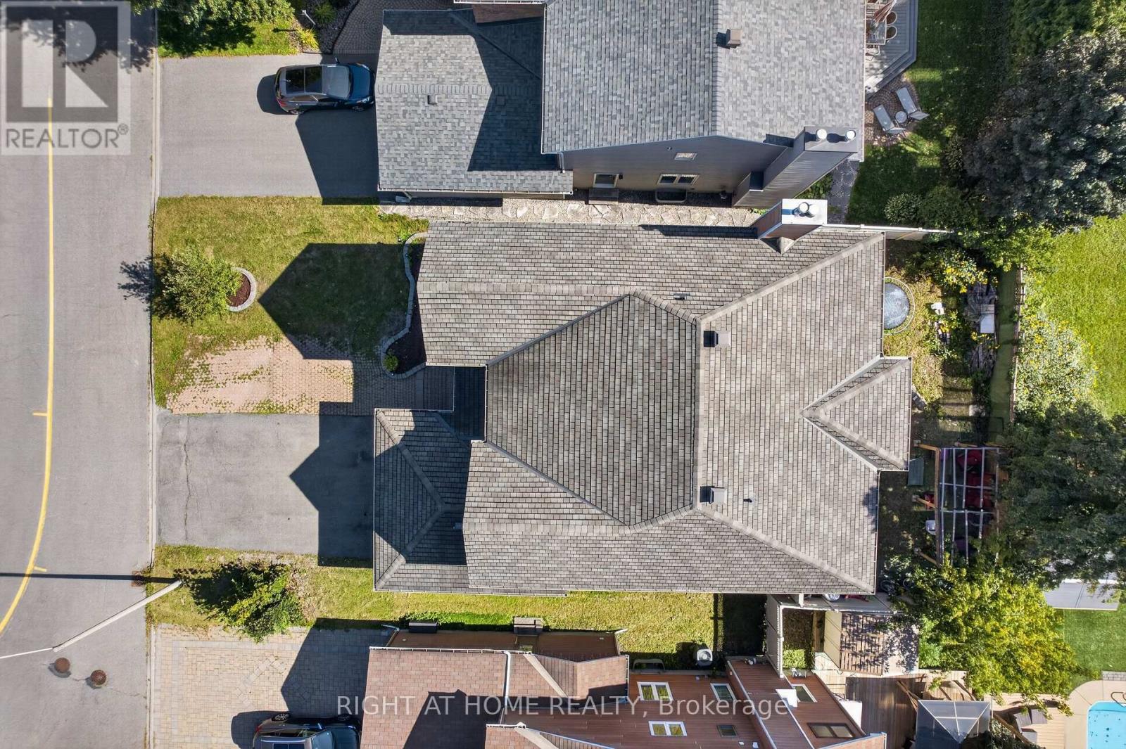 12 BASLAW DRIVE, Ottawa — photo 3