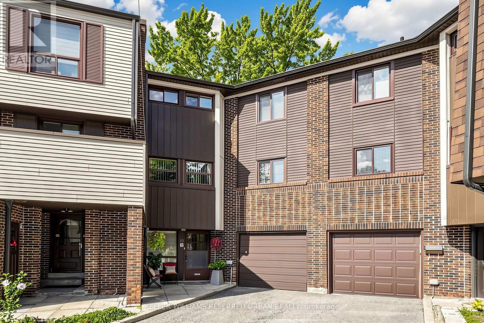 Photo of 10 TURRET HILLWAY Way
