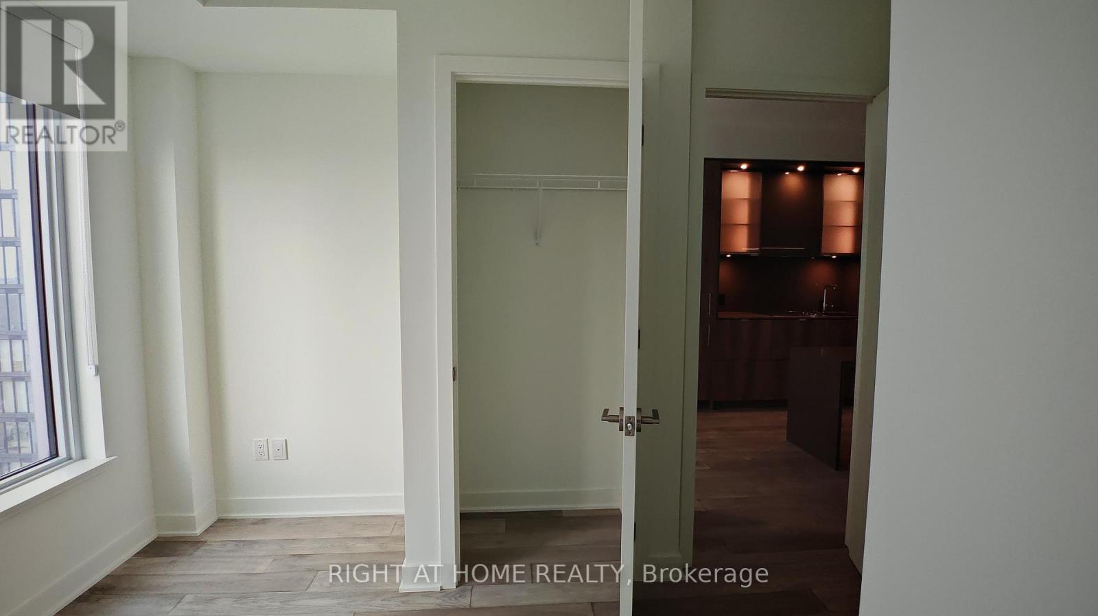 4005 - 11 YORKVILLE AVENUE, Toronto (Annex) — photo 9