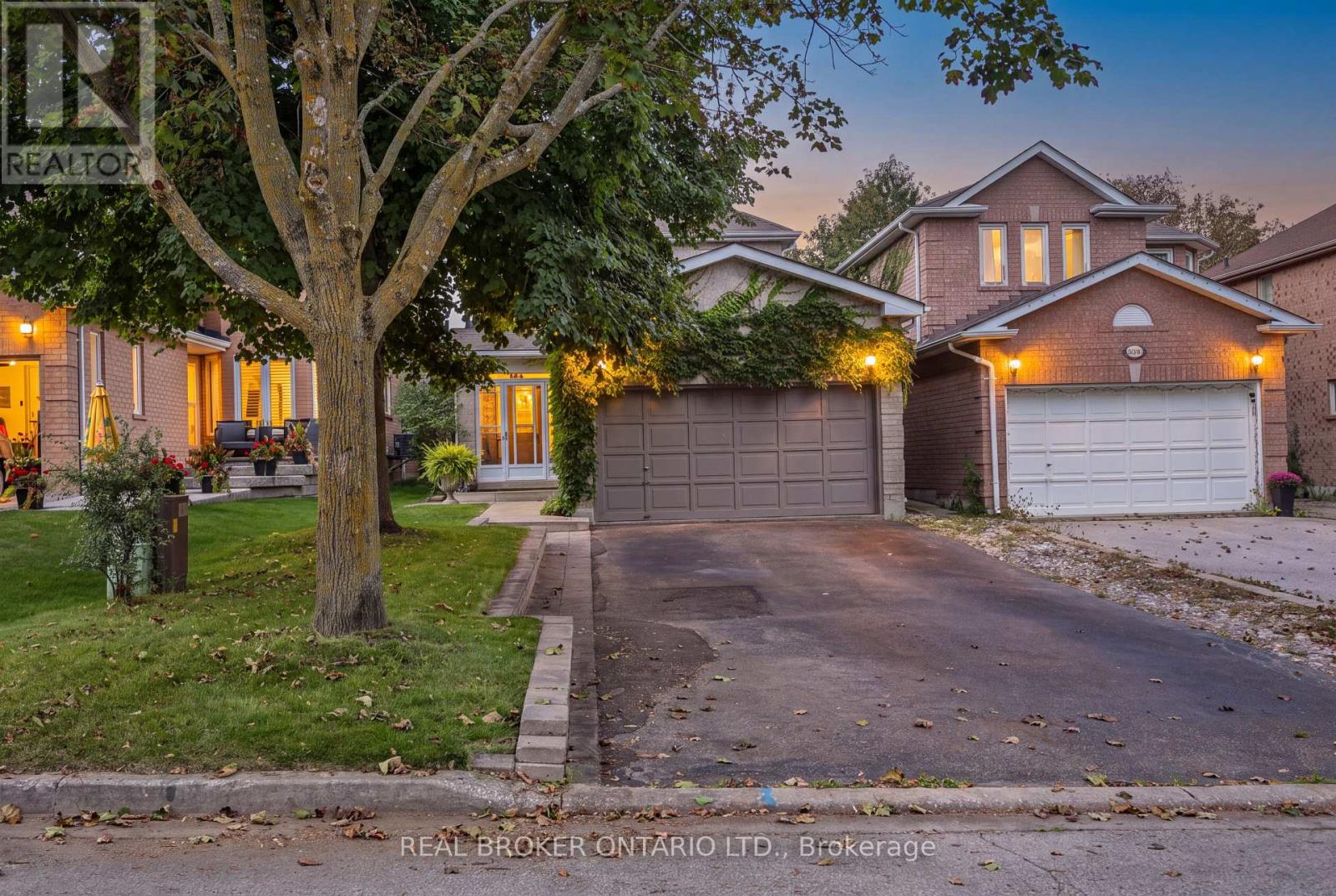 408 FLANAGAN COURT, Newmarket (Summerhill Estates)