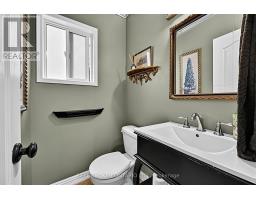 408 Flanagan Court, Newmarket, ON L3X2E9 Photo 11
